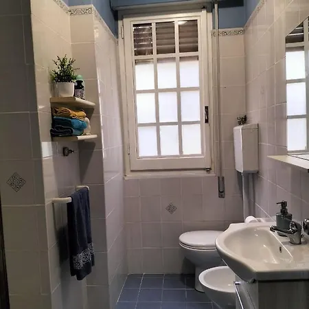 Casa Gialla Intero Piano Terra Quartu Sant Elena Holiday home *