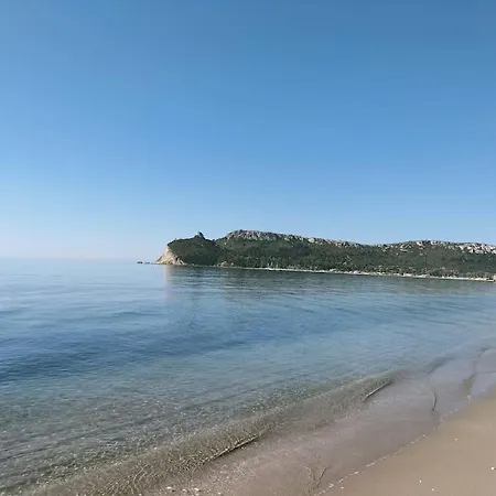 Holiday home Casa Gialla Intero Alloggio Piano Terra Quartu Sant Elena