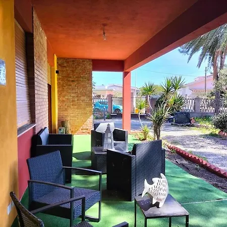 Holiday home Casa Gialla Intero Alloggio Piano Terra Quartu Sant Elena *