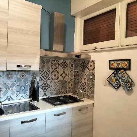 Holiday home Casa Gialla Intero Alloggio Piano Terra Quartu Sant Elena Sant'Andrea (Sardinia)