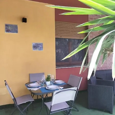 Casa Gialla Intero Alloggio Piano Terra Quartu Sant Elena Holiday home Sant'Andrea (Sardinia)
